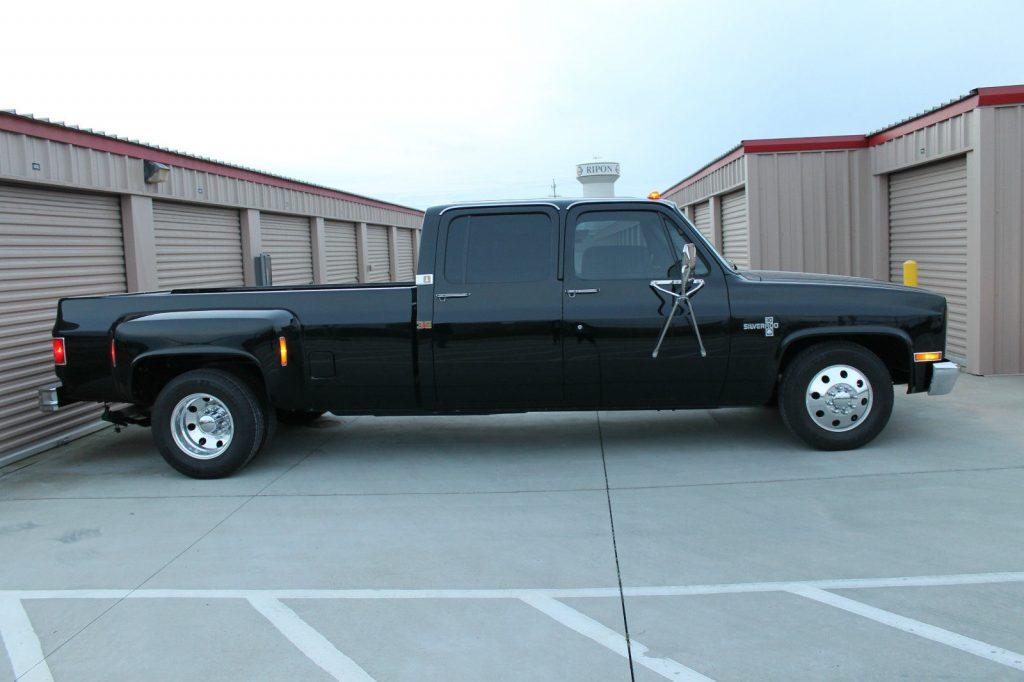 All blacked out 1984 Chevrolet C30 Silverado Crew Cab Pickup Dually (Unrestored!)