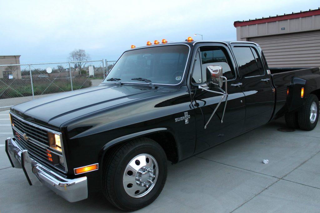 all blacked out 1984 chevrolet c30 silverado crew cab pickup dually unrestored for sale 2017 01 24 3 1024x682