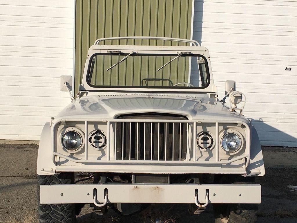 Vintage military 1967 Kaiser Jeep 1 1/4 ton M715 Truck