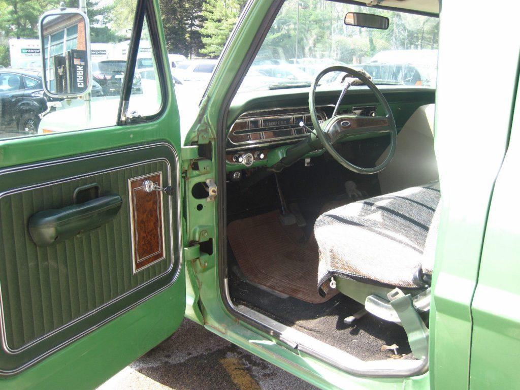 Always garaged 1972 Ford F 350 CREW CAB