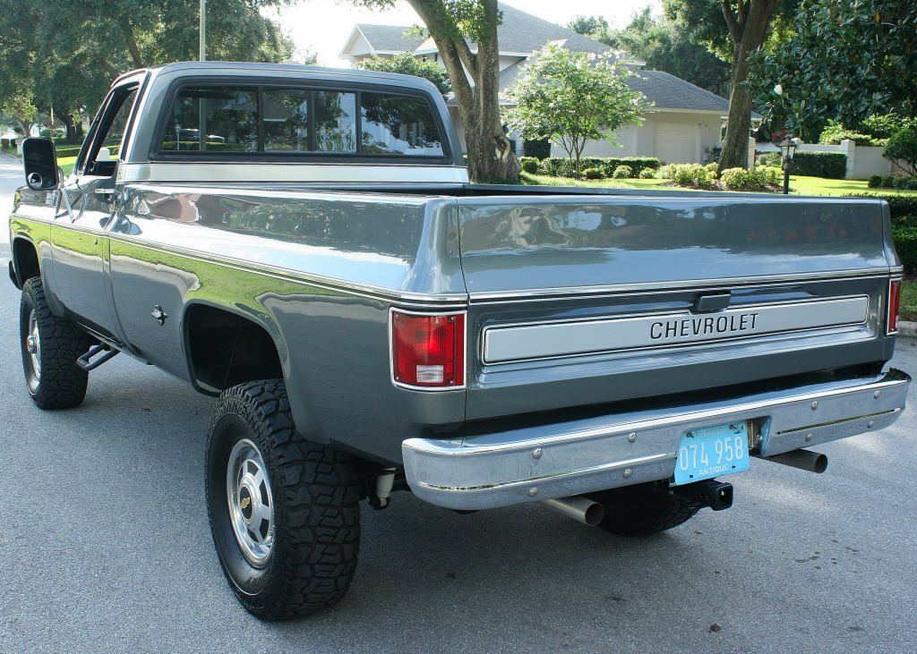 Immaculate 1975 Chevrolet C/K Pickup 2500 Pickup 4X4 lifted