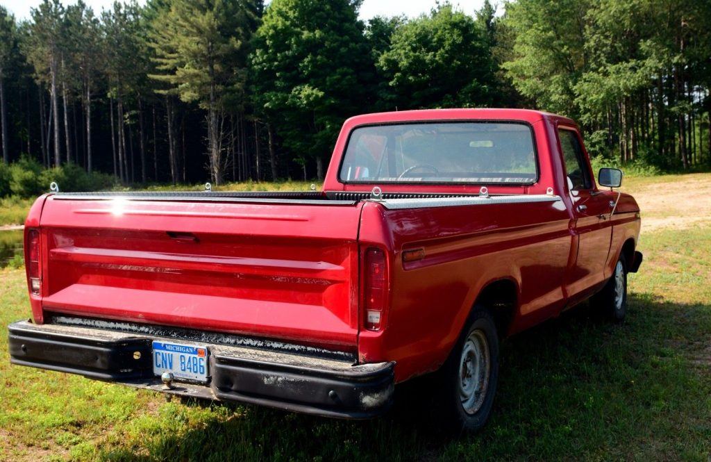 needs some work 1978 Ford F 100 vintage truck