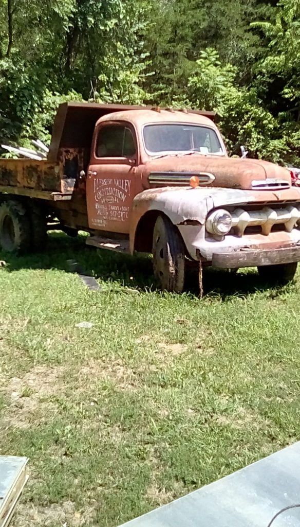 original shape 1952 Ford dump vintage truck