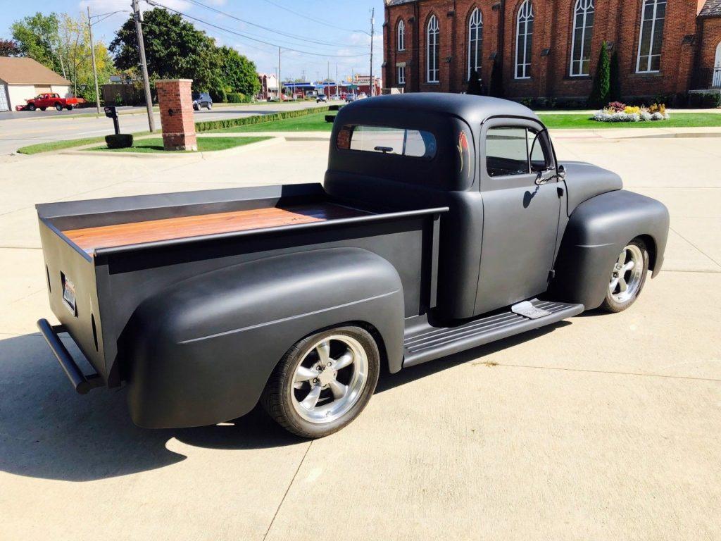 nicely customized 1952 Ford F 100 vintage pickup