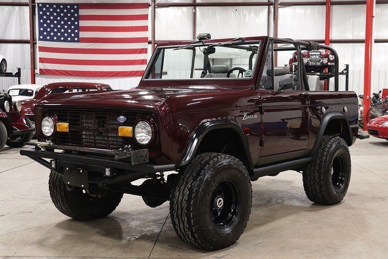 well modified 1971 Ford Bronco vintage