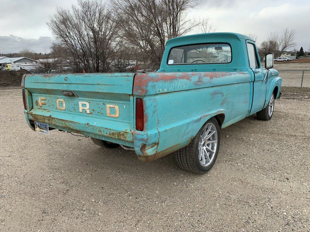 1964 Ford F100 Pickup vintage [needs TLC]