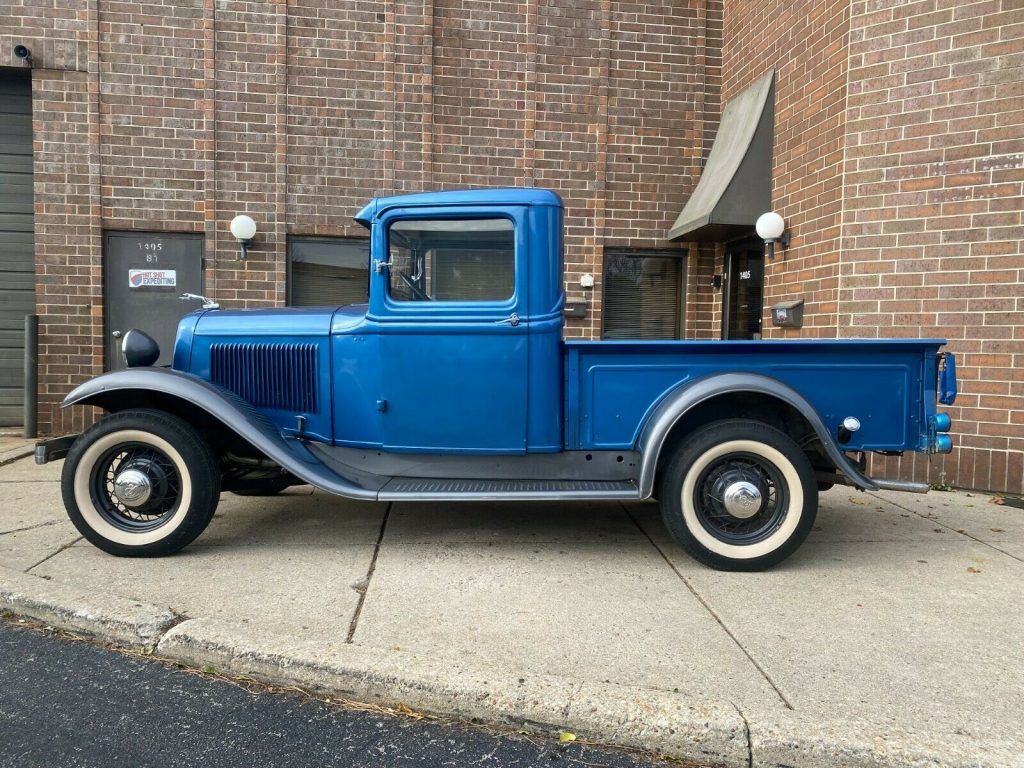 1934 Ford Pickup V8 vintage [nice patina from regular use]
